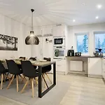 Willa Luxury Lakeside By Lapland Host