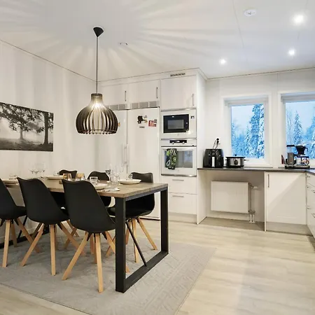 Βίλα Luxury Lakeside By Lapland Host