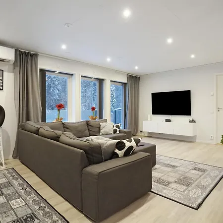 Luxury Lakeside By Lapland Host Villa *