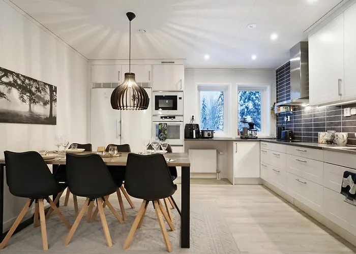 Luxury Lakeside By Lapland Host Вилла Рованиеми