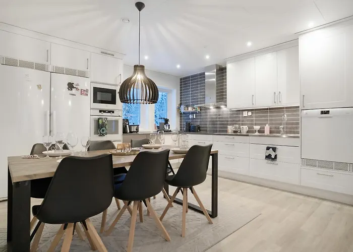 Вилла Luxury Lakeside By Lapland Host